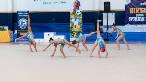 אליפות התעמלות אומנותית 5.jpg